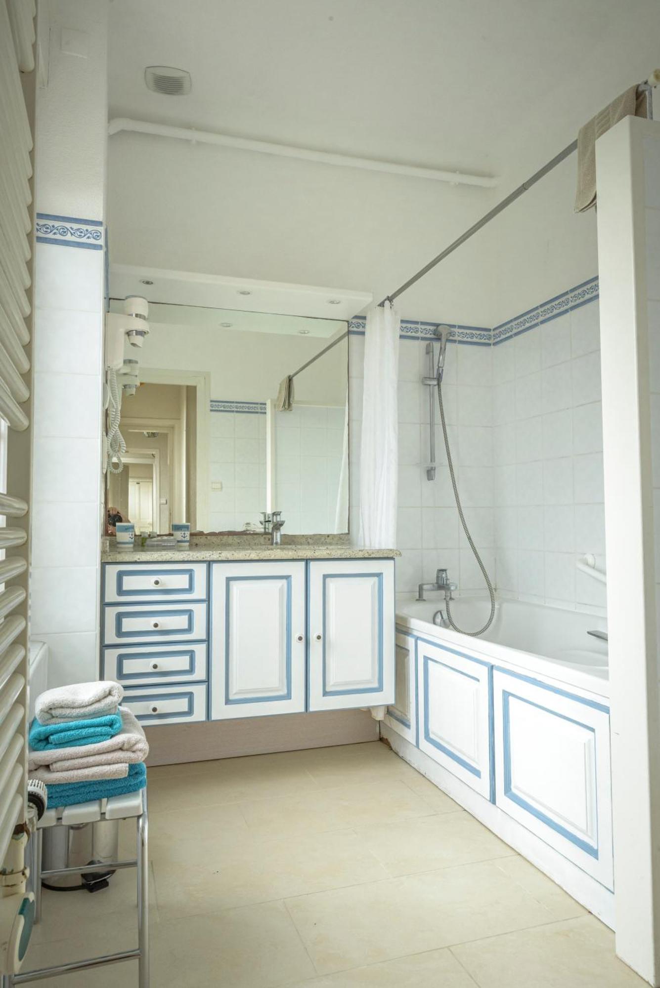 Maison Studios & Appartements Les 4 Vents Luc-sur-Mer Zewnętrze zdjęcie