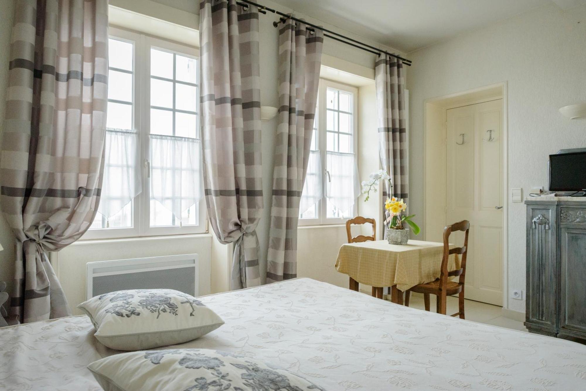 Maison Studios & Appartements Les 4 Vents Luc-sur-Mer Zewnętrze zdjęcie