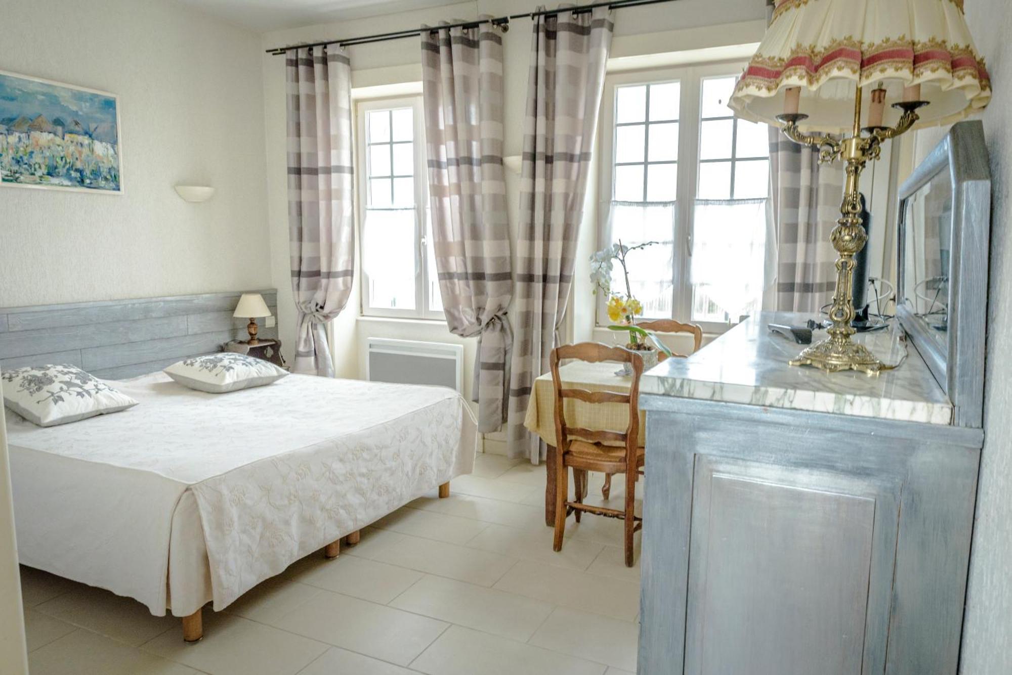 Maison Studios & Appartements Les 4 Vents Luc-sur-Mer Zewnętrze zdjęcie